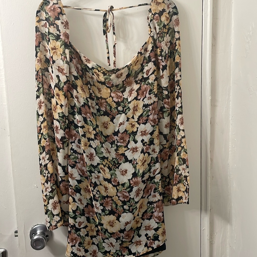 NWT Backless Floral Dress